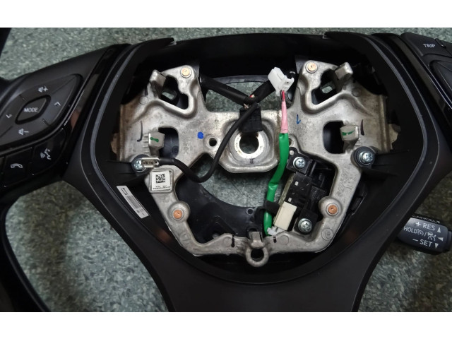 Руль Toyota C-HR I 2016 - 2023 года