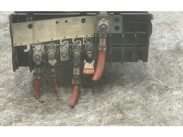 Блок предохранителей    Volkswagen Golf Plus    