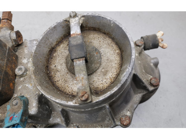 Vstřikovací lišta 0438100011, 0438120032 Mercedes-Benz S W116