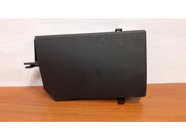 Крышка блока предохранителей 8888773914, 31473868 Volvo XC40