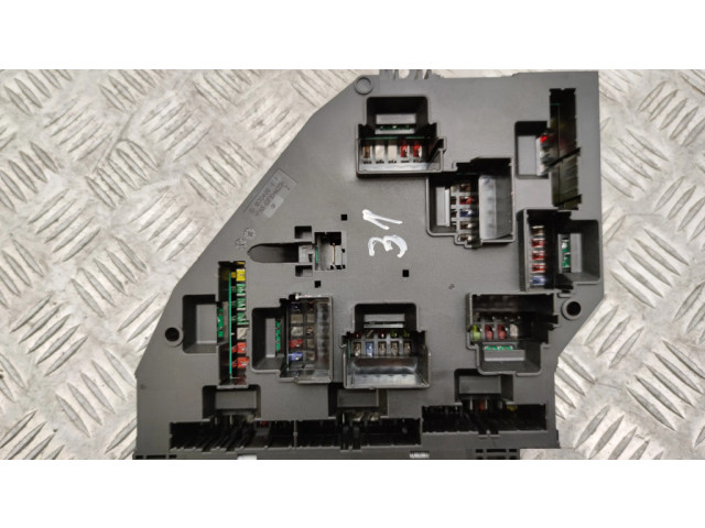 Pojistková skříňka 9264923 BMW 5 F10 F11 2014