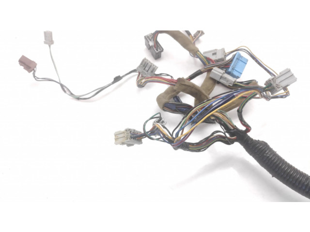 Проводка передних дверей