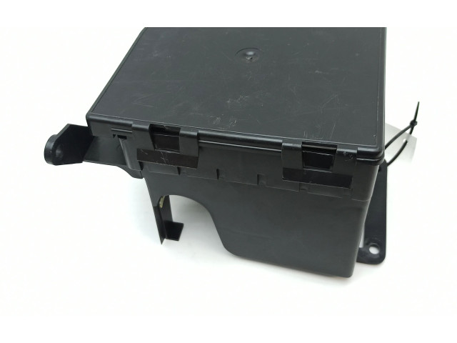 Блок предохранителей GJA3890AE, GJA3892AA Jaguar XJ X308