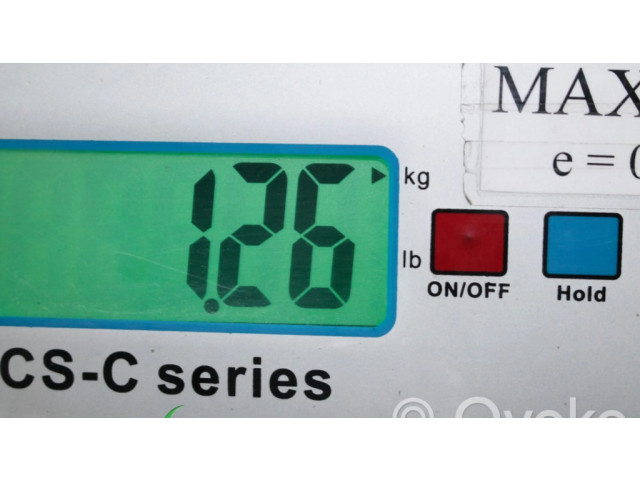 Радио/ проигрыватель CD/DVD / навигация