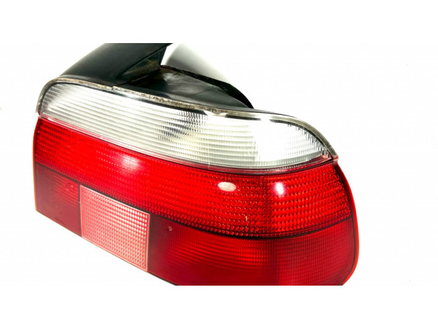Задний фонарь правый 2496298    BMW 5 E39   1996-2003 года