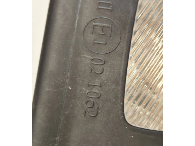 Зеркало электрическое Skoda Yeti (5L) 2009 - 2017 года