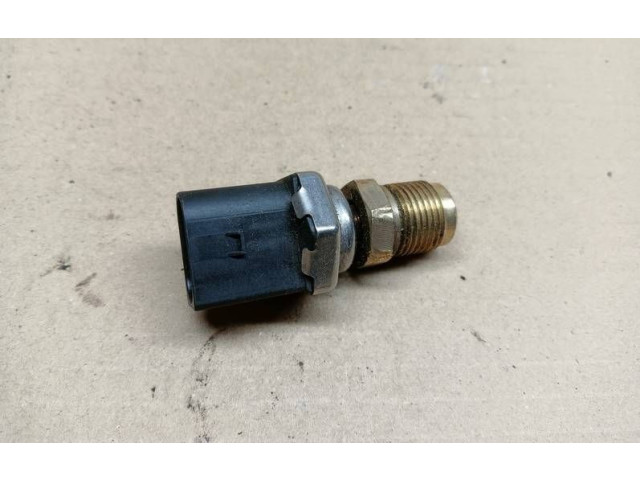 Топливная рампа 04C906054C, 81CPP0304 Skoda Scala