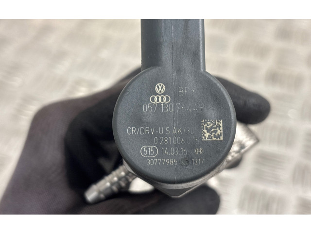 Топливная рампа 04L089, 04L089D   Audi A3 S3 8V  