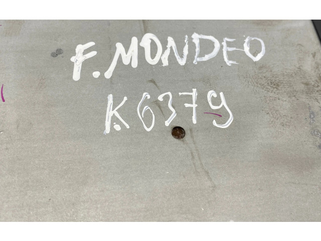 Радио/ проигрыватель CD/DVD / навигация