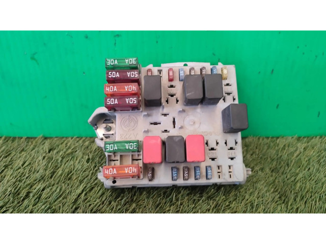 Блок предохранителей 46558759 Alfa Romeo 166