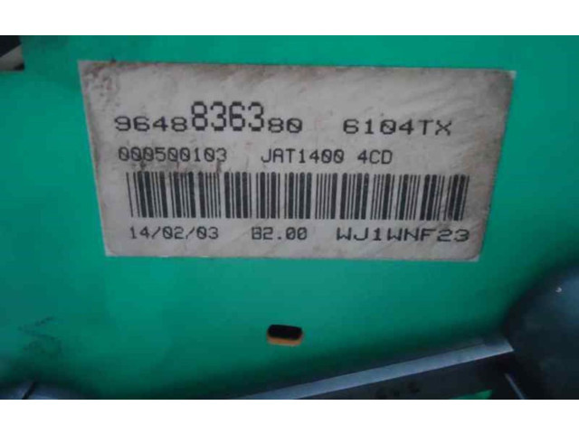 Přístrojová deska Citroen Berlingo 2003 6104TX