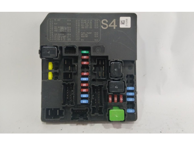 Pojistková skříňka 284B71TT2D Nssan Juke I F15 2019