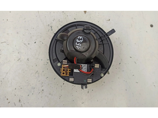 Вентилятор печки Skoda Octavia Mk2 (1Z)