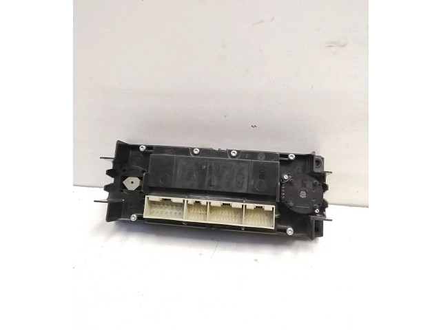 Блок управления климат-контролем    Skoda Superb B5 (3U)