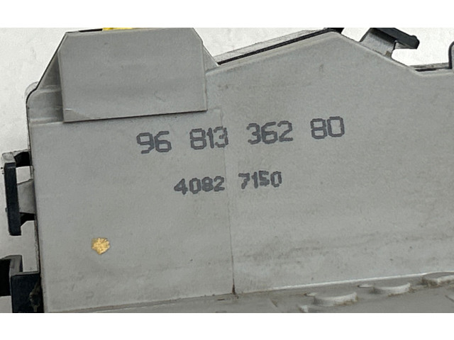 Замок багажника 9681336280, 40827150 Citroen Jumpy 2007 - 2016 года