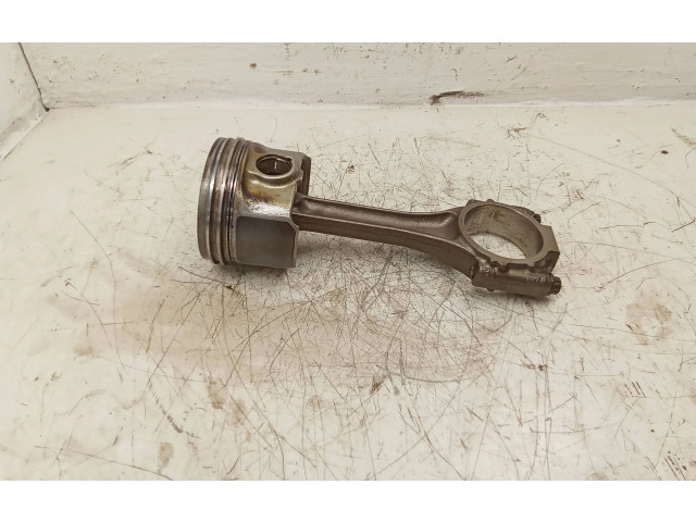 Píst V300, 038D   Volkswagen Caddy     