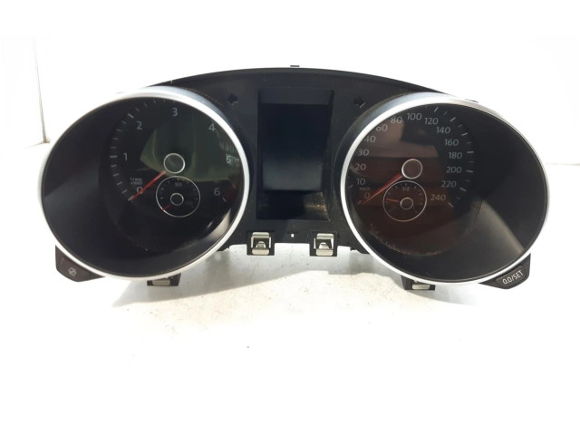Панель приборов 5K0920862AX Volkswagen Golf VI