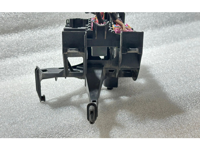 Pojistková skříňka 4M8919605M, 4M8919605M Audi Q7 4M 2017