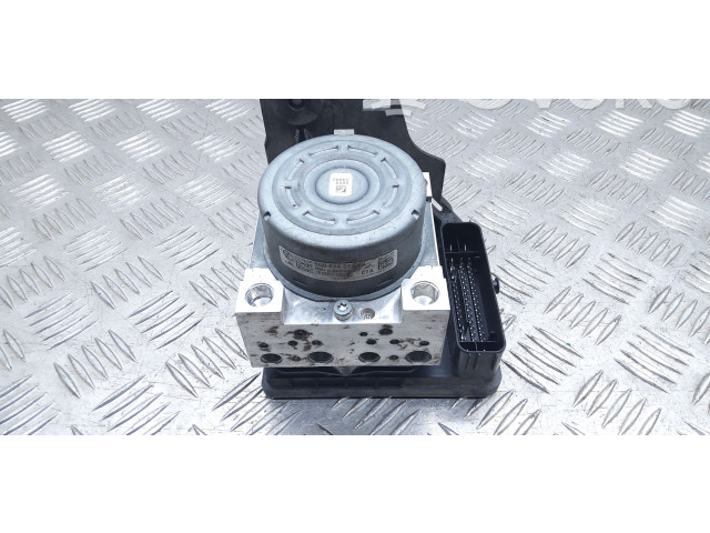 Блок АБС 5Q0614517EK Volkswagen e-Golf 2014 - года