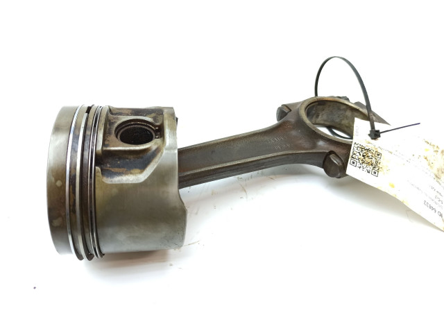 Поршень с шатуном EAC1868, EBC1289 Jaguar XJS