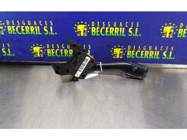 Ручка стеклоочистителей 4B0953503G   Volkswagen Passat Alltrack