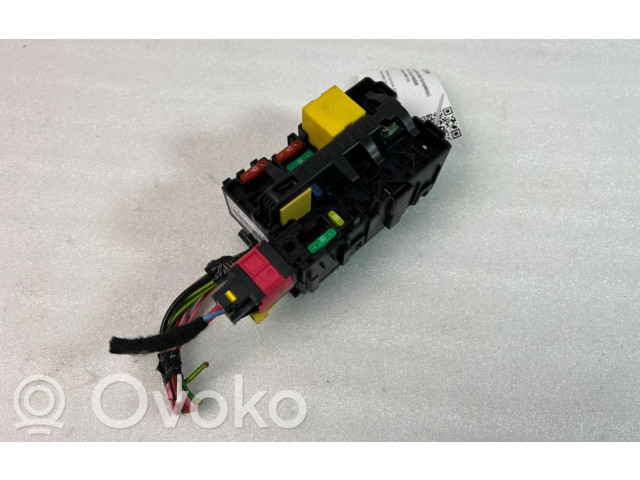   Pojistková skříňka 9806192580   Peugeot 3008 II 2018