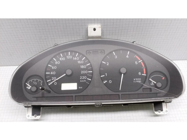 Přístrojová deska Mitsubishi Space Star 2003 MR480209, 2573201840