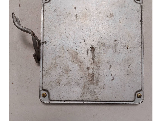 Řídící jednotka 1758002025, 8966144080 Toyota Picnic 1998