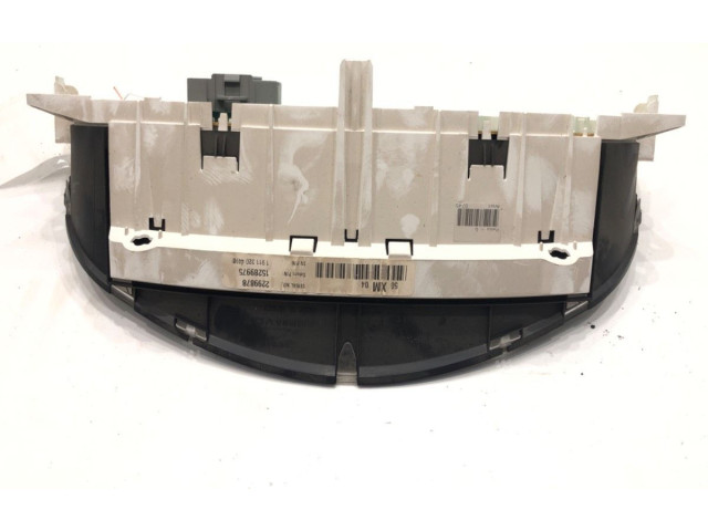 Přístrojová deska Chevrolet Equinox 2005 15289975