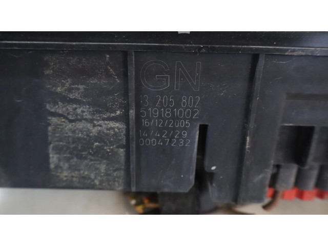 Pojistková skříňka Opel Vectra C 2006