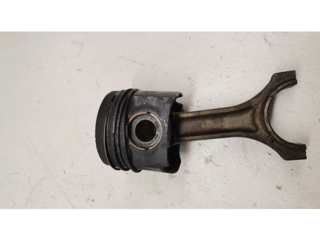 Píst BMW 7 G11 G12 pro naftový motor 4.0