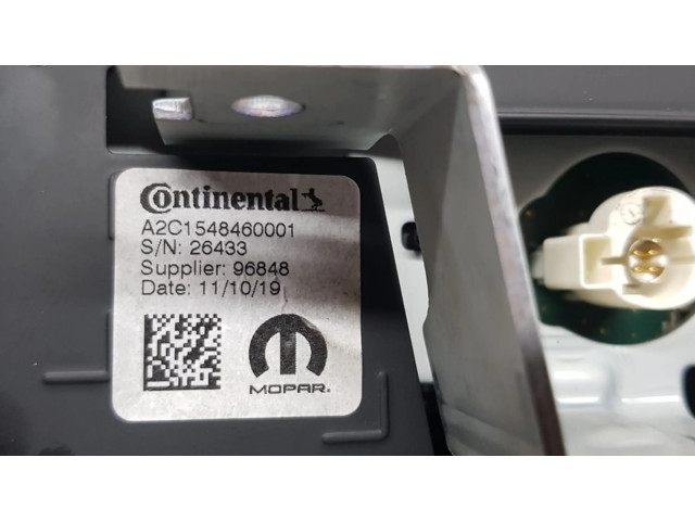 Радио/ проигрыватель CD/DVD / навигация