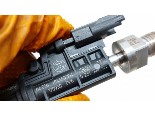 Vstřikovač 0261500533, 13647639994 BMW 7 F01 F02 F03 F04 pro benzínový motor 4.4