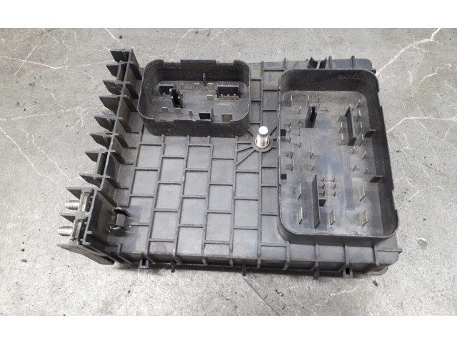 Блок предохранителей  1k0937124d   Audi A3 S3 8P    