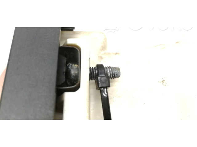 Řídící jednotka 8A0820043F, 5HB00650001 Audi Coupe 1995