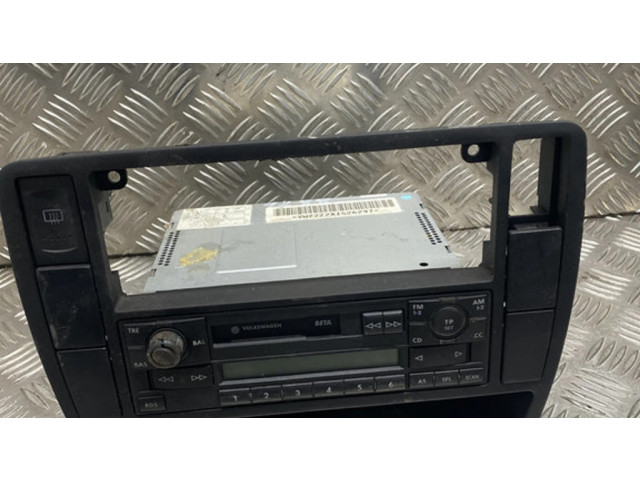 Радио/ проигрыватель CD/DVD / навигация