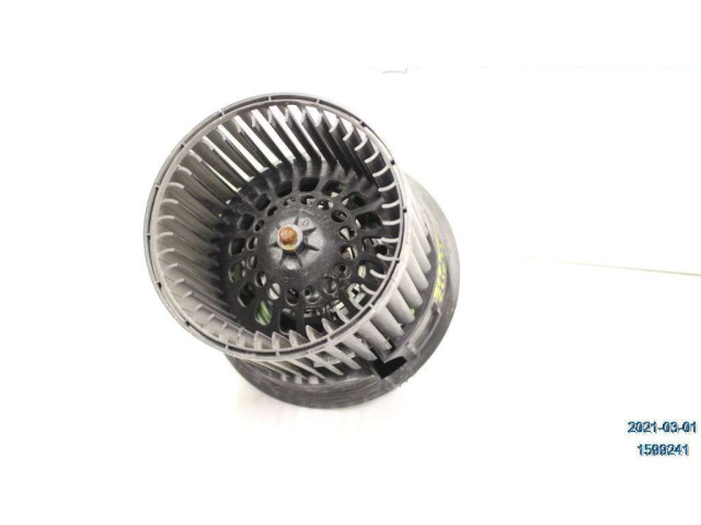 Вентилятор печки    272101170R   Renault Clio IV