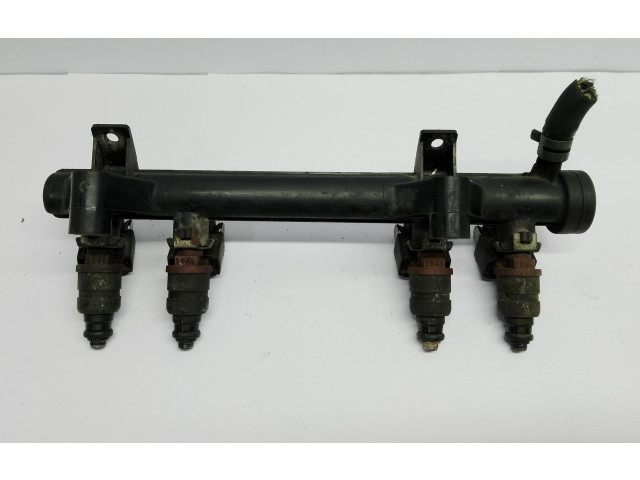 Топливная рампа 047133319, 047133321J Skoda Fabia Mk1 (6Y)