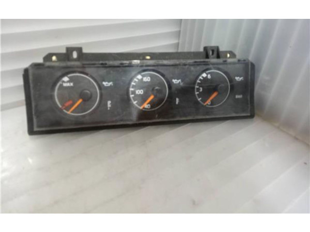 Панель приборов Renault Clio I