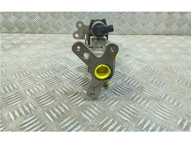 Блок предохранителей Volvo S60