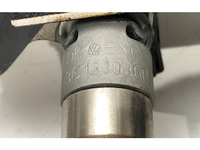 Топливная рампа 03C133036D   Volkswagen Golf Plus  