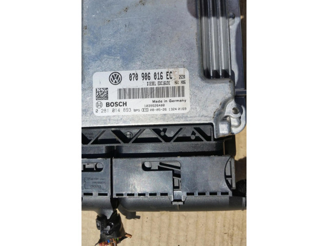 Řídící jednotka 070906016EC Volkswagen Multivan T5 2009