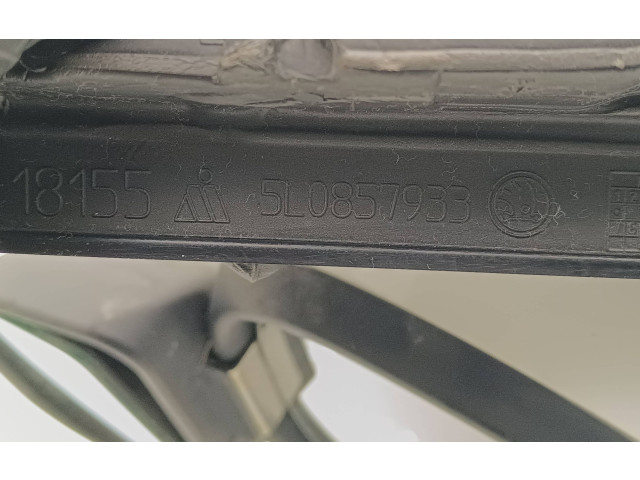 Зеркало электрическое Skoda Yeti (5L) 2009 - 2017 года