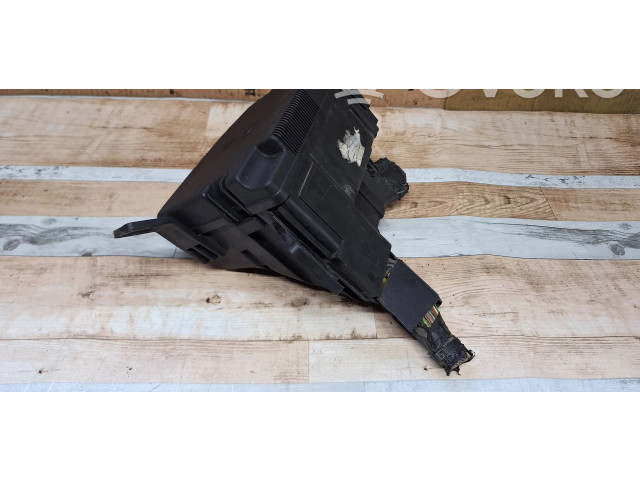 Pojistková skříňka 8V5114A07 Ford Fiesta 2011