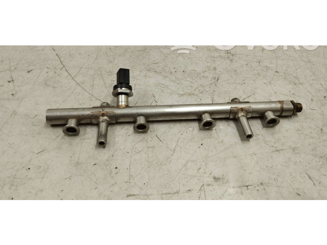 Vstřikovací lišta 06k133317g, 06j906051f Audi A3 S3 8V