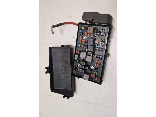 Блок предохранителей 13275881   Saab 9-5    