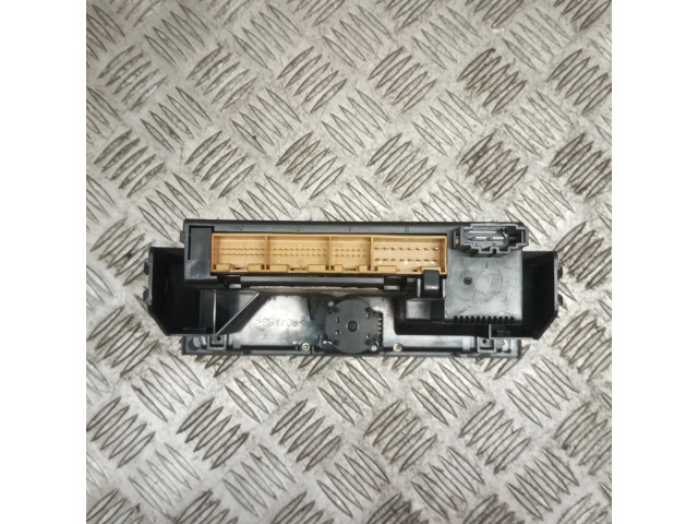 Блок управления климат-контролем 8Z0820043   Audi A2