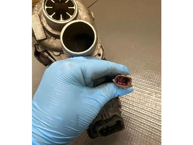 Turbodmychadlo Турбина 057145721Q Audi Q7 4L