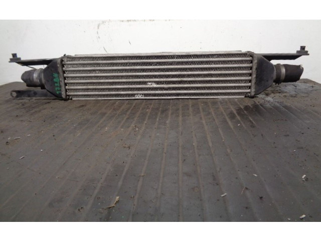 Интеркулер 51785221, 51935323 Fiat Linea