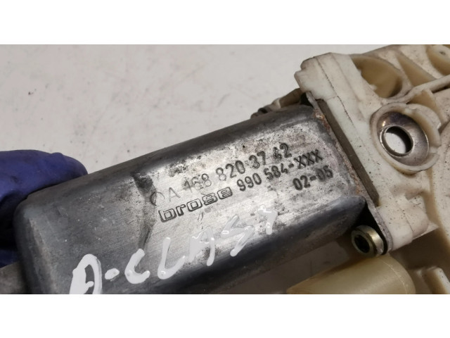 Передний двигатель механизма для подъема окон